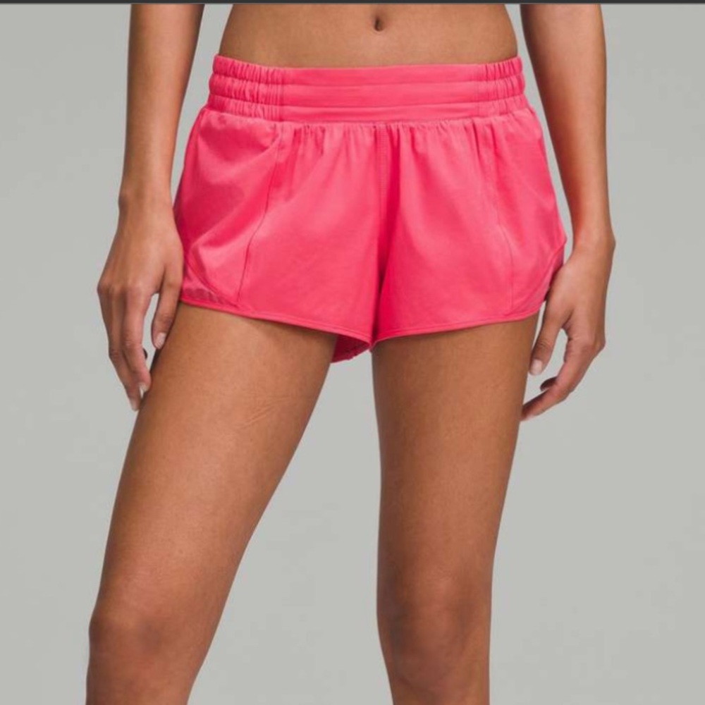 NWT Lululemon Hotty Hot Low-Rise Lined Shorts 2.5"
Glaze Pink Women’s 12